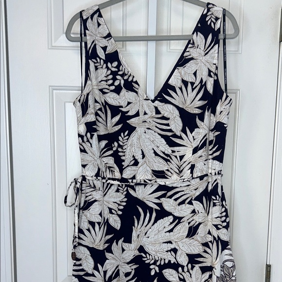 Vince Camuto Purple and White Tropical Wrap High-Low Dress New With Tag Size 14 - Picture 13 of 15